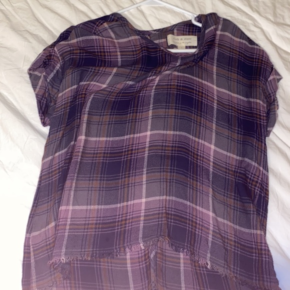 cloth & stone Tops - Cloth and stone size small shirt